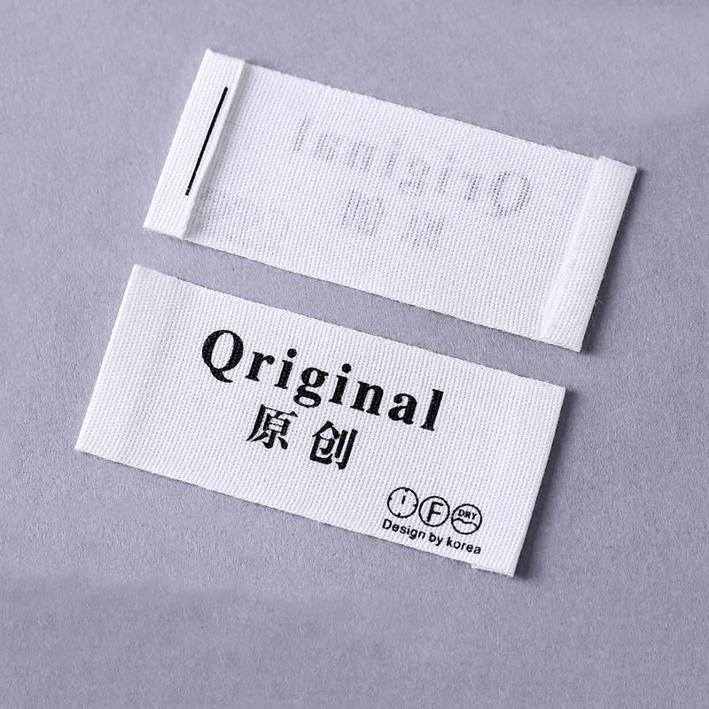 全自動(dòng)商標(biāo)剪折機(jī)HD-1407 全自動(dòng)商標(biāo)剪折機(jī)HD-1407