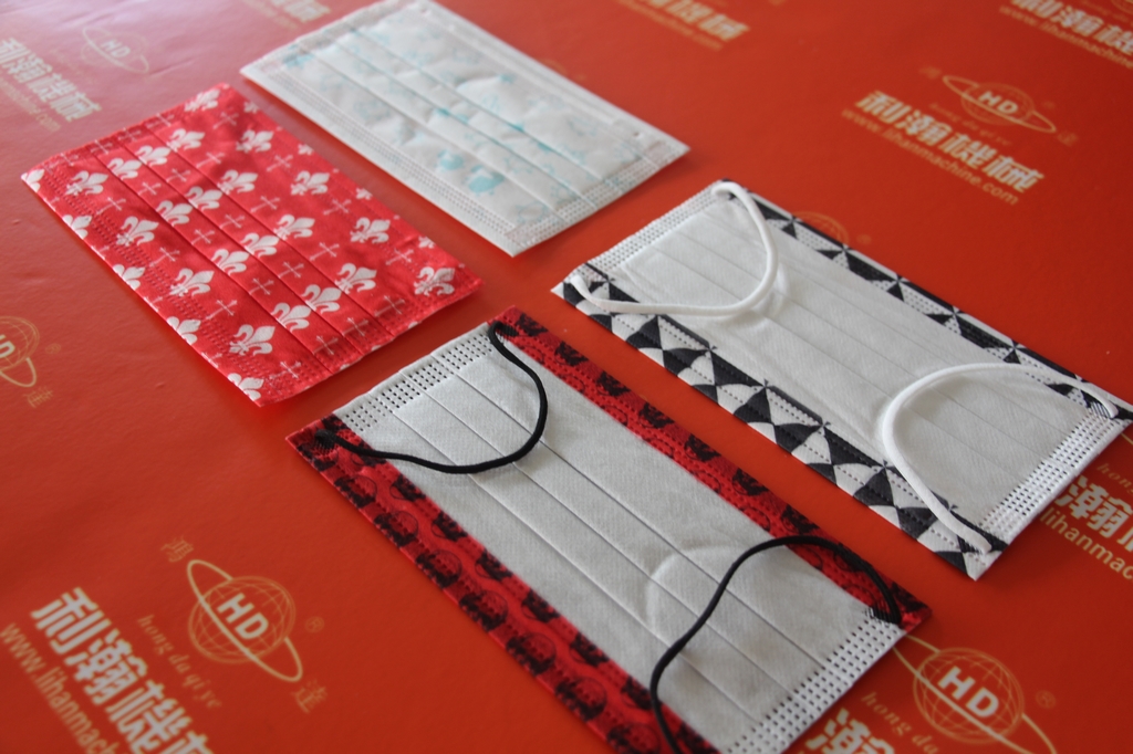 高速平面口罩機(jī)HD-11101 高速平面口罩機(jī)HD-11101