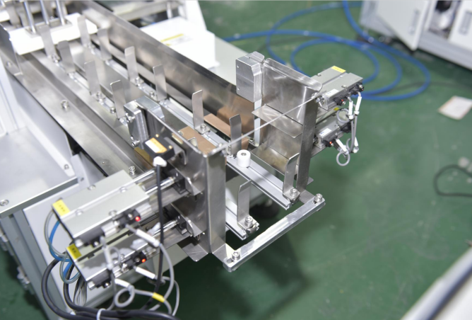 平面口罩裝袋機(jī)HD-115301 平面口罩裝袋機(jī)HD-115301