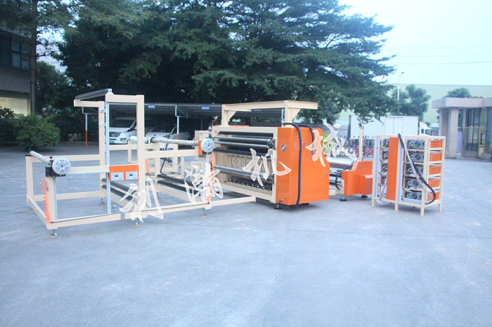 全自動<a href='http://www.aolans.com/xingyezixun/698.html' target='1' style='font-size:14px; font-weight:bold; color:#ff0000;'>超聲波<a href='http://www.aolans.com/xingyezixun/748.html' target='1' style='font-size:14px; font-weight:bold; color:#ff0000;'>裥棉機</a></a>側面