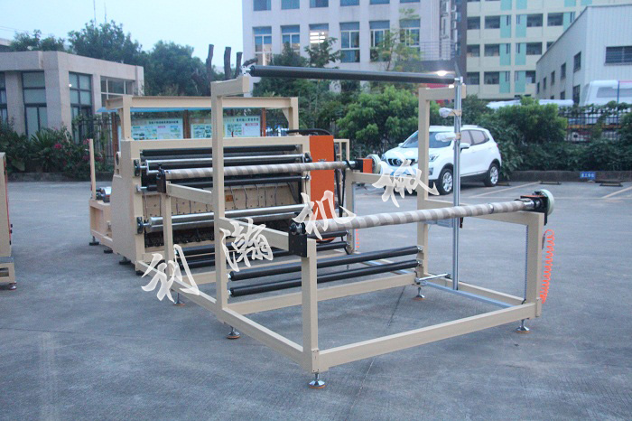 全自動<a href='http://www.aolans.com/xingyezixun/698.html' target='1' style='font-size:14px; font-weight:bold; color:#ff0000;'>超聲波<a href='http://www.aolans.com/xingyezixun/748.html' target='1' style='font-size:14px; font-weight:bold; color:#ff0000;'>裥棉機</a></a>側面