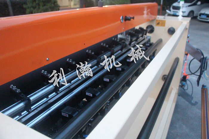 <a href='http://www.aolans.com/xingyezixun/1133.html' target='1' style='font-size:14px; font-weight:bold; color:#ff0000;'>超聲波剪切機</a>