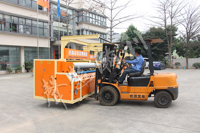 <a href='http://www.aolans.com/xingyezixun/698.html' target='1' style='font-size:14px; font-weight:bold; color:#ff0000;'>超聲波<a href='http://www.aolans.com/xingyezixun/748.html' target='1' style='font-size:14px; font-weight:bold; color:#ff0000;'>裥棉機(jī)</a></a>