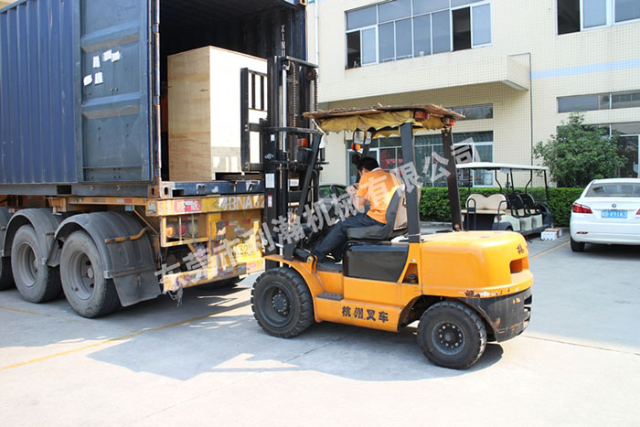 <a href='http://www.aolans.com/xingyezixun/1133.html' target='1' style='font-size:14px; font-weight:bold; color:#ff0000;'>超聲波剪切機</a>出貨